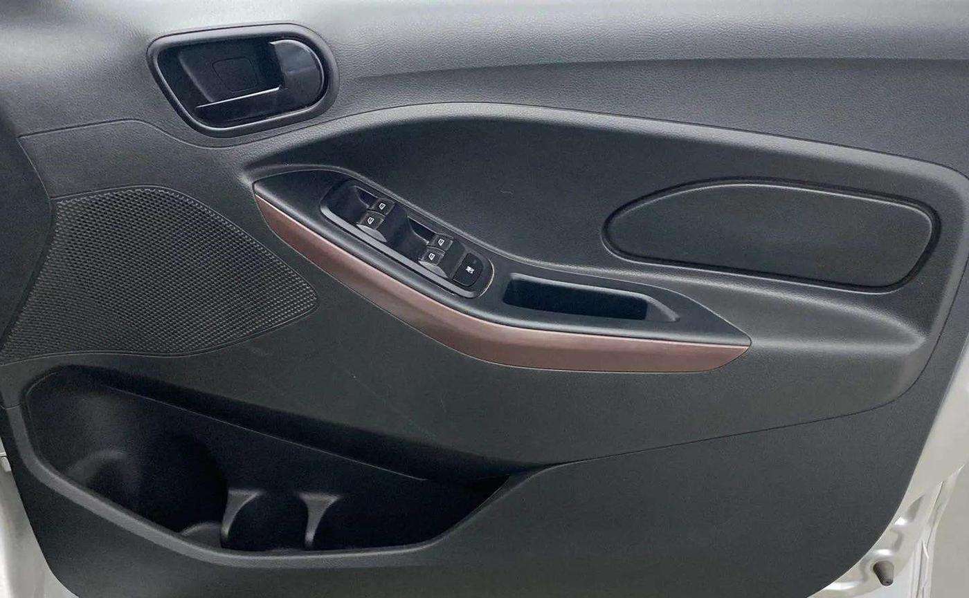 2020 Ford FREESTYLE TITANIUM 1.2 PETROL, Petrol, Manual, 32,173 km, Driver Side Door Panels Control