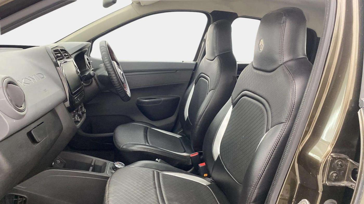 2020 Renault Kwid RXT 1.0 AMT (O), Petrol, Automatic, 28,331 km, Right Side Front Door Cabin