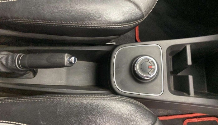 2020 Renault Kwid RXT 1.0 AMT (O), Petrol, Automatic, 28,331 km, Gear Lever