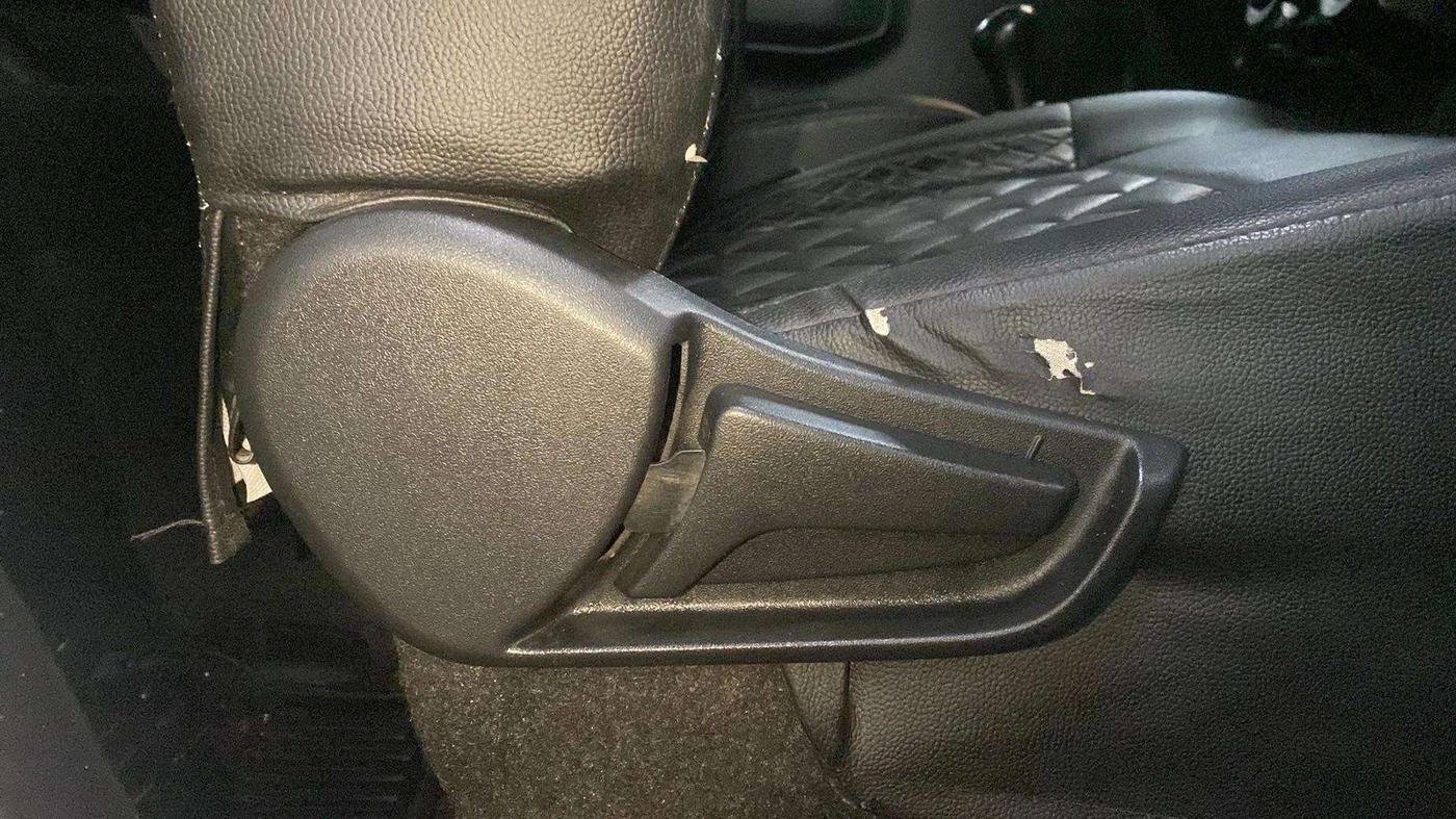 2020 Maruti S PRESSO VXI+, Petrol, Manual, 26,008 km, Driver Side Adjustment Panel