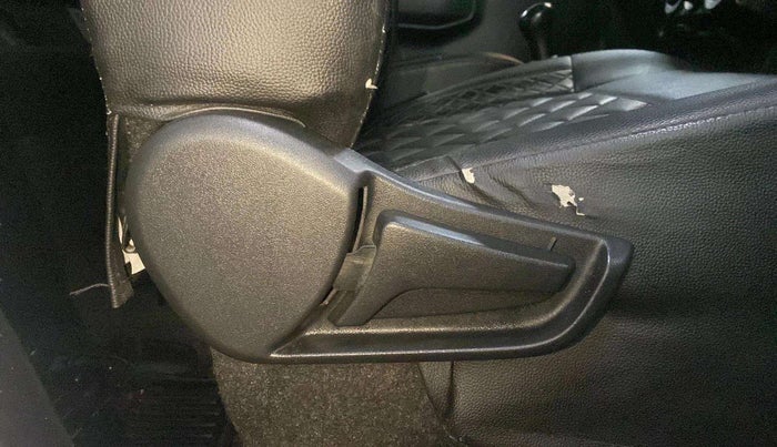 2020 Maruti S PRESSO VXI+, Petrol, Manual, 26,008 km, Driver Side Adjustment Panel