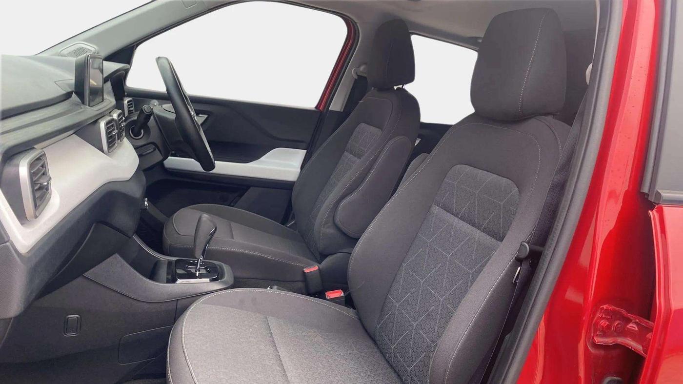 2023 Tata PUNCH Creative Dual Tone AMT Sunroof , Petrol, Automatic, 17,294 km, Right Side Front Door Cabin