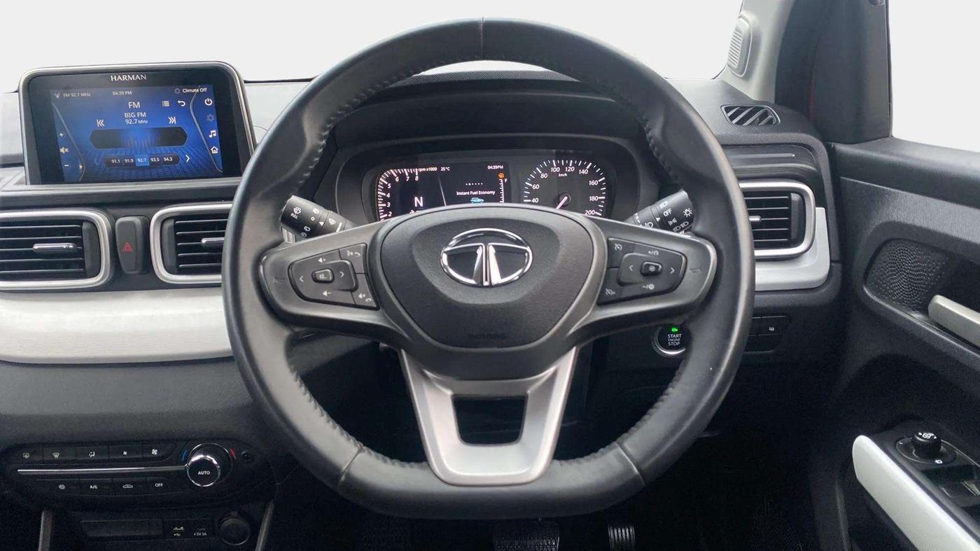 2023 Tata PUNCH Creative Dual Tone AMT Sunroof , Petrol, Automatic, 17,294 km, Steering Wheel Close Up