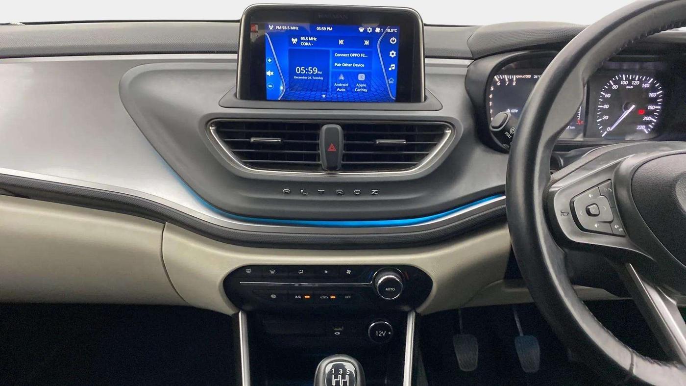 2022 Tata ALTROZ XZ PLUS PETROL, Petrol, Manual, 29,880 km, Air Conditioner