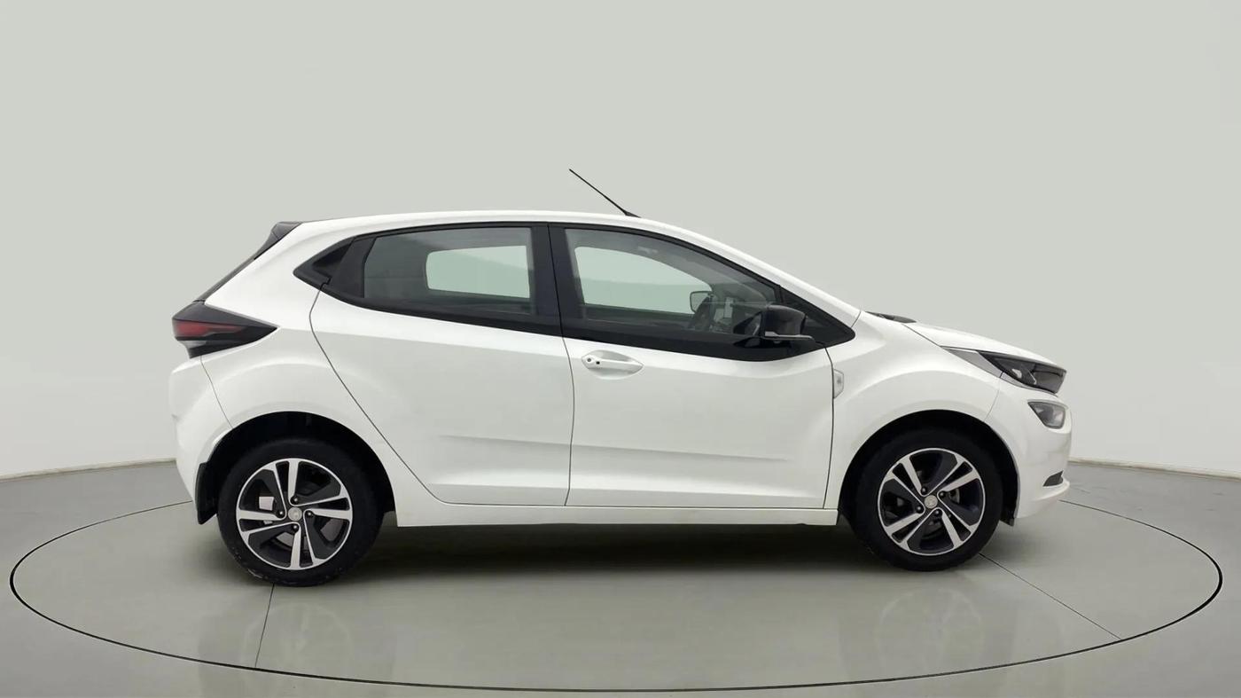 2022 Tata ALTROZ XZ PLUS PETROL, Petrol, Manual, 29,880 km, Right Side View
