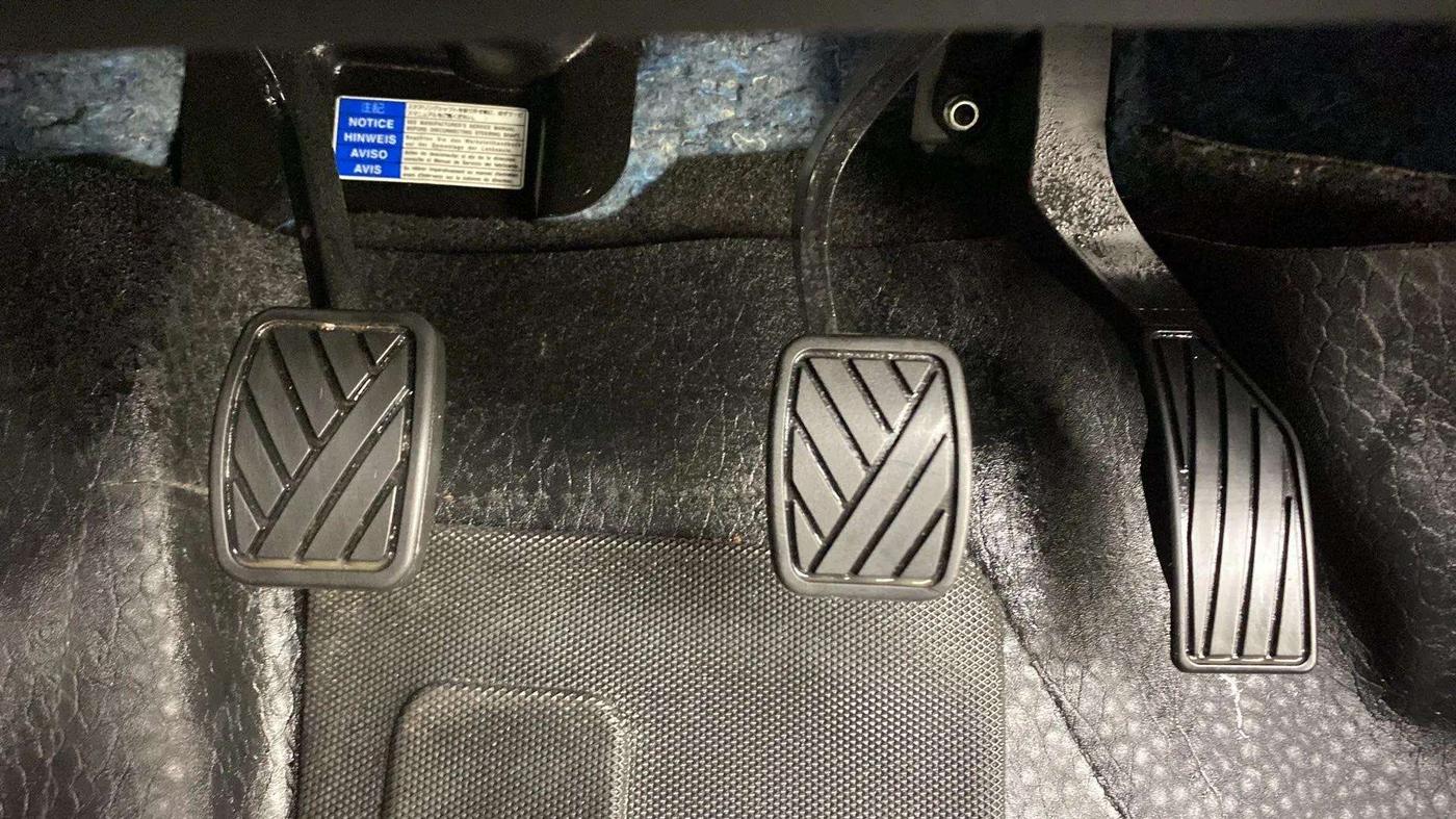 2021 Maruti Vitara Brezza LXI, Petrol, Manual, 9,307 km, Pedals