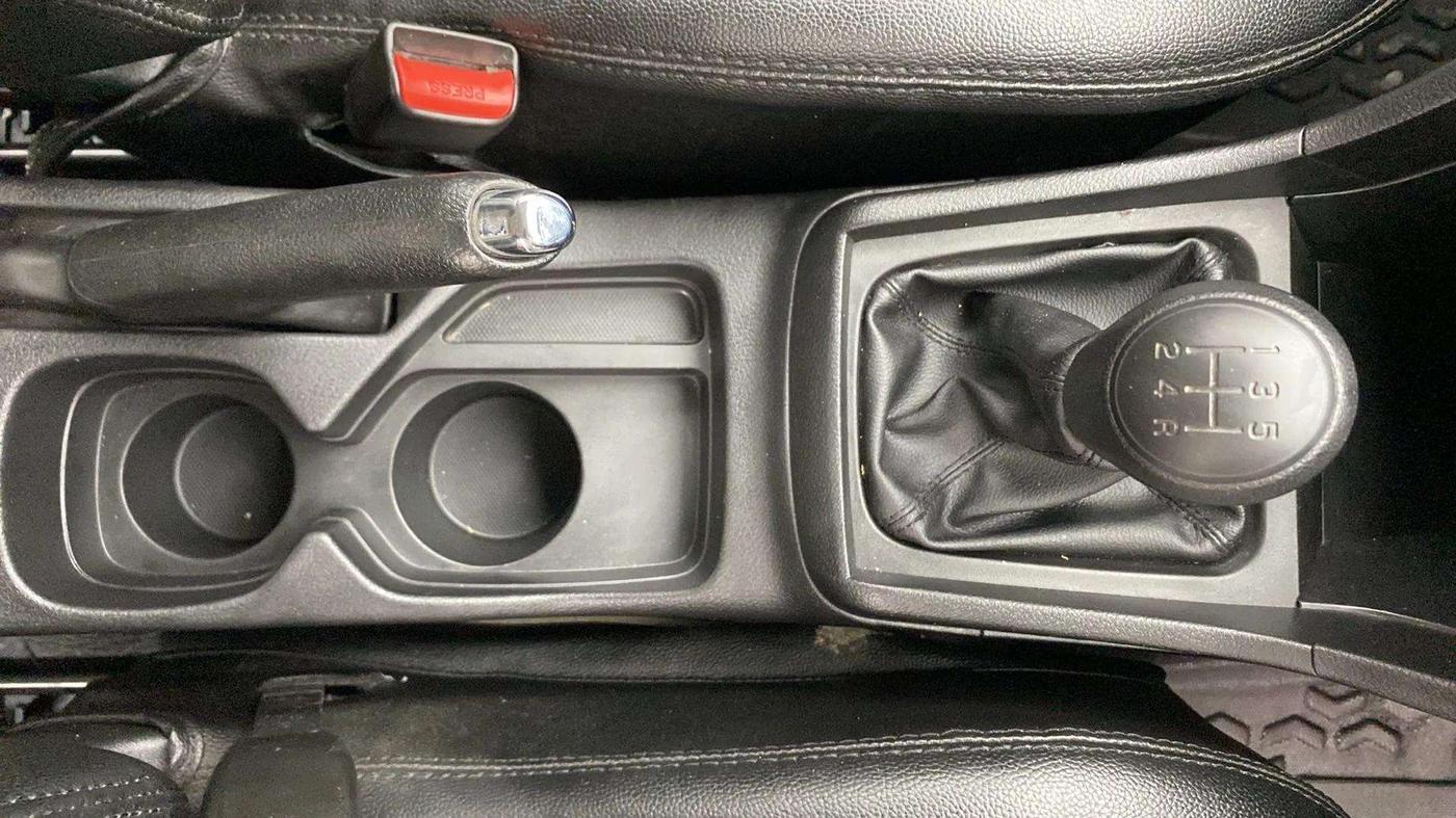 2021 Maruti Vitara Brezza LXI, Petrol, Manual, 9,307 km, Gear Lever