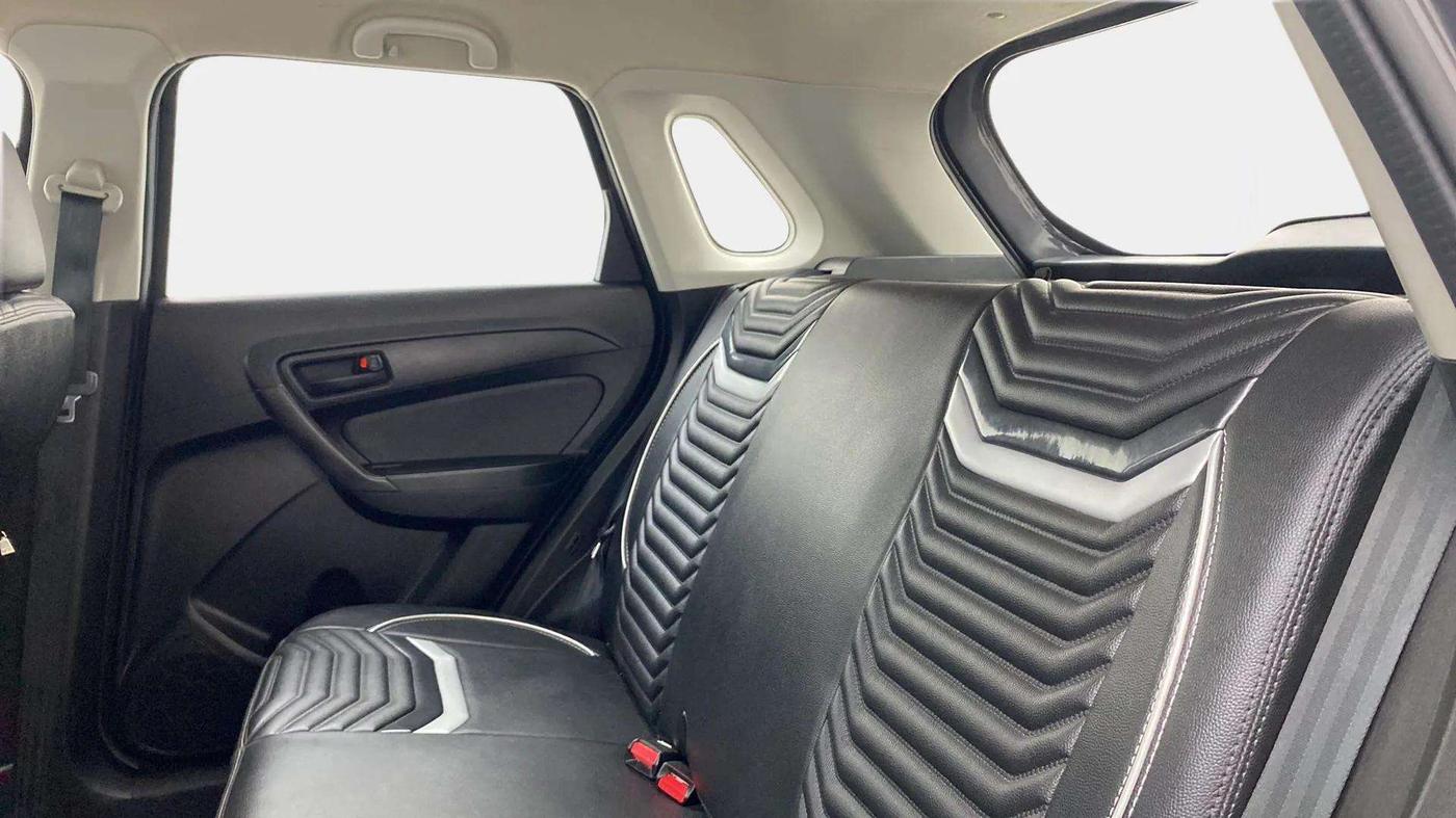 2021 Maruti Vitara Brezza LXI, Petrol, Manual, 9,307 km, Right Side Rear Door Cabin