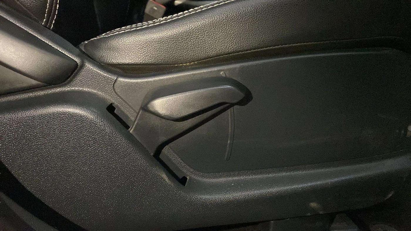 2018 Ford Ecosport TITANIUM + 1.5L DIESEL, Diesel, Manual, 58,904 km, Driver Side Adjustment Panel