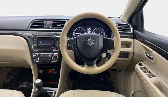 2015 Maruti Ciaz VXI+, Petrol, Manual, 59,289 km, Steering Wheel Close Up