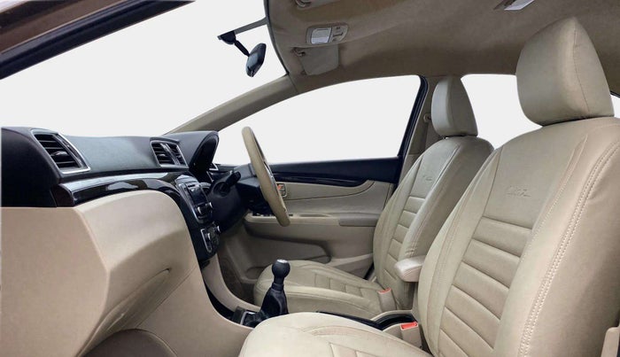 2015 Maruti Ciaz VXI+, Petrol, Manual, 59,289 km, Right Side Front Door Cabin