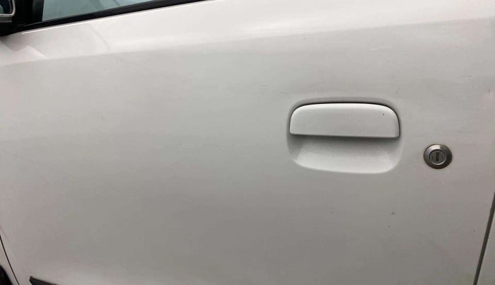 2019 Maruti New Wagon-R LXI CNG 1.0, CNG, Manual, 67,549 km, Front passenger door - Slightly dented