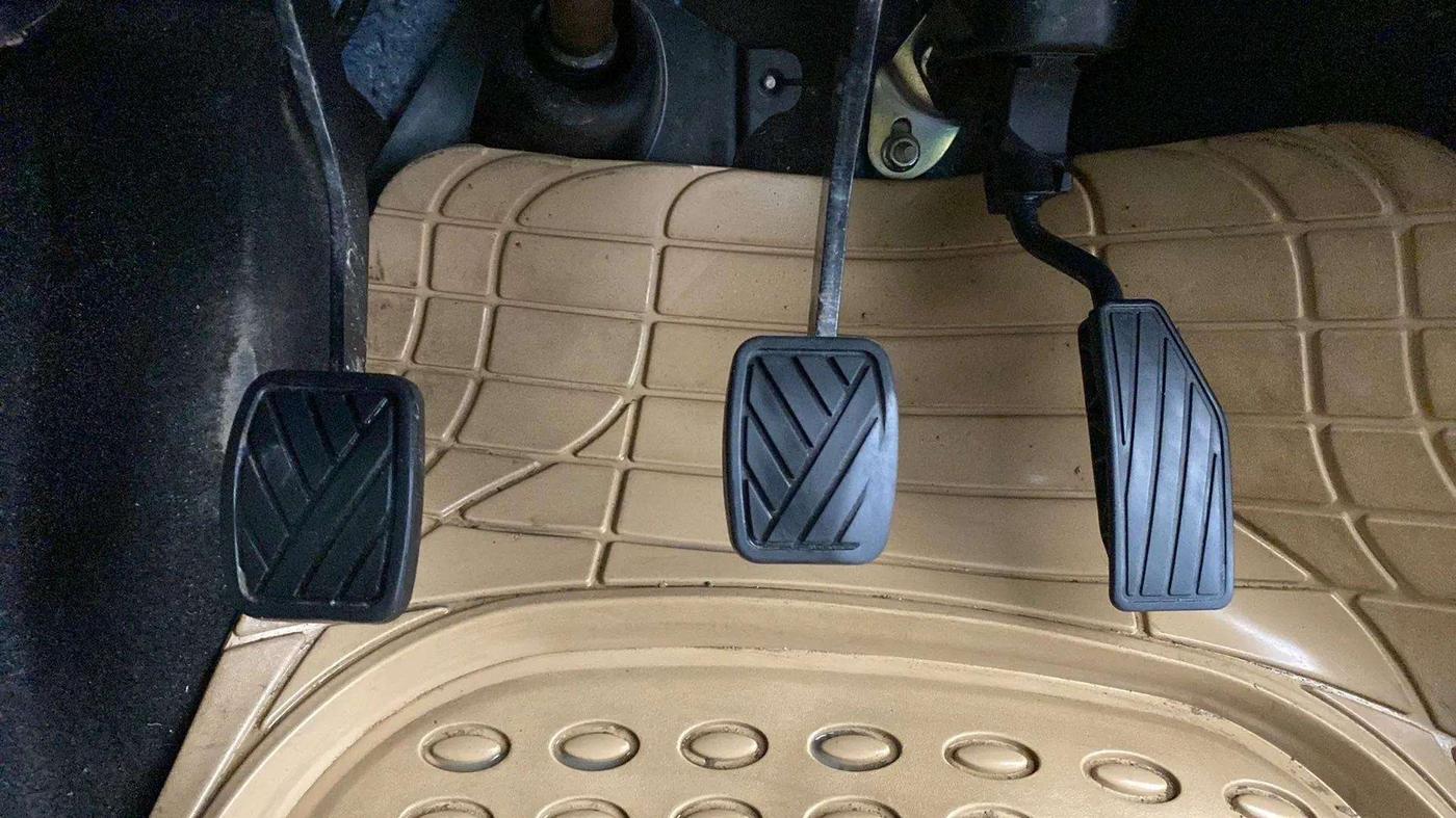 2019 Maruti New Wagon-R LXI CNG 1.0, CNG, Manual, 67,549 km, Pedals