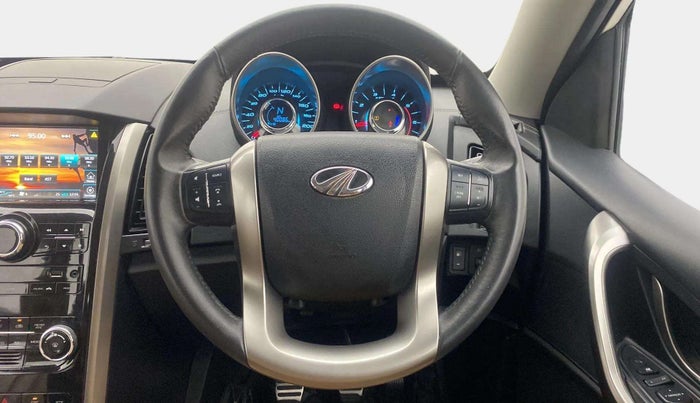 2020 Mahindra XUV500 W11, Diesel, Manual, 40,161 km, Steering Wheel Close Up