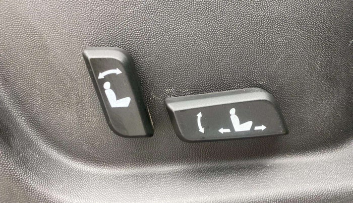 2020 Mahindra XUV500 W11, Diesel, Manual, 40,161 km, Driver Side Adjustment Panel