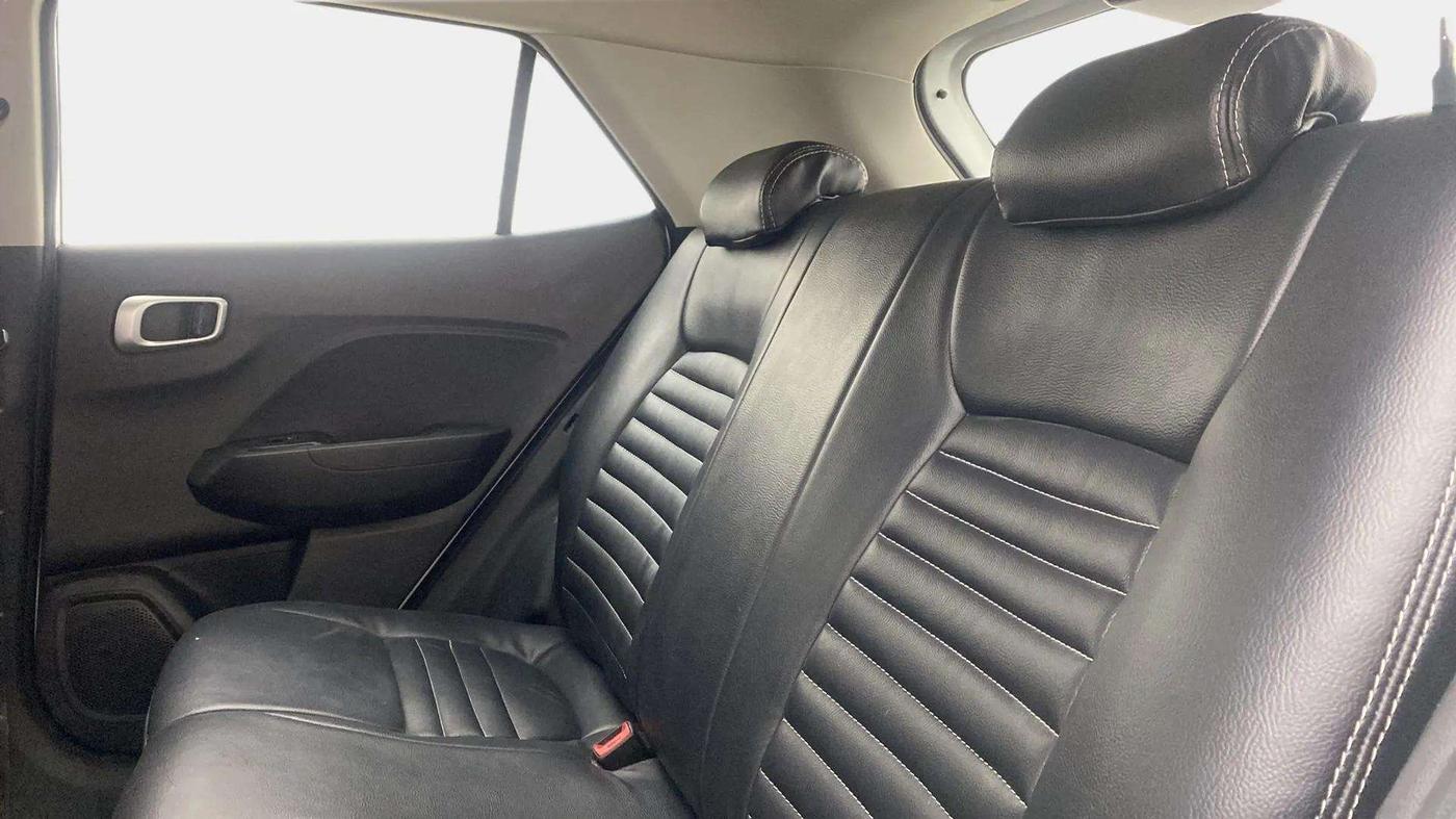 2020 Hyundai VENUE SX 1.5 CRDI, Diesel, Manual, 41,099 km, Right Side Rear Door Cabin