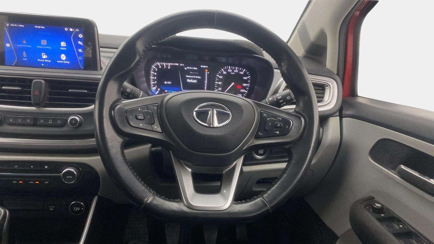 2020 Tata ALTROZ XZ PETROL, Petrol, Manual, 45,576 km, Steering Wheel Close Up