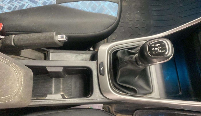 2020 Tata ALTROZ XZ PETROL, Petrol, Manual, 45,576 km, Gear Lever