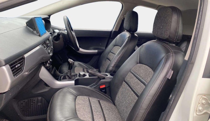 2020 Tata NEXON XM SUNROOF PETROL, Petrol, Manual, 25,126 km, Right Side Front Door Cabin