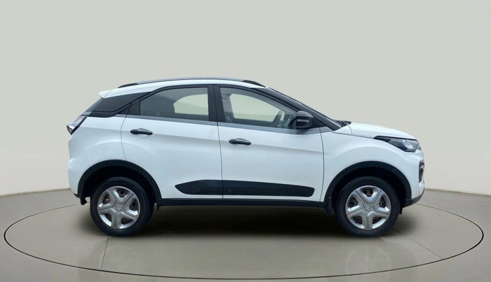 2020 Tata NEXON XM SUNROOF PETROL, Petrol, Manual, 25,126 km, Right Side