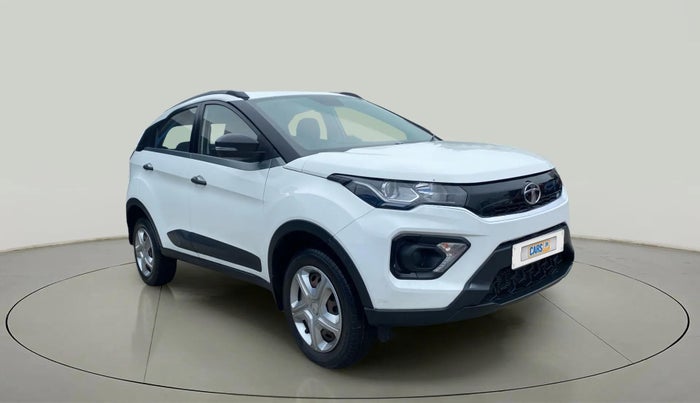 2020 Tata NEXON XM SUNROOF PETROL, Petrol, Manual, 25,126 km, Right Front Diagonal