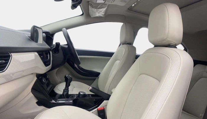 2022 Tata NEXON XZ PLUS (PREMIUM) PETROL DUAL TONE, Petrol, Manual, 18,076 km, Right Side Front Door Cabin