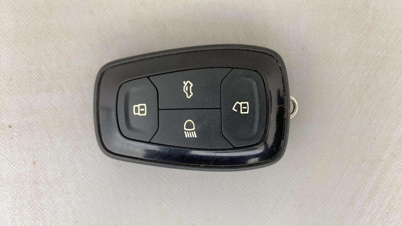 2020 Tata NEXON XZ PLUS PETROL, Petrol, Manual, 54,431 km, Key Close Up