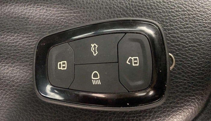 2023 Tata NEXON XZ PLUS PETROL SUNROOF, Petrol, Manual, 15,964 km, Key Close Up