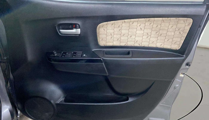 2017 Maruti Wagon R 1.0 VXI, Petrol, Manual, 35,966 km, Driver Side Door Panels Control