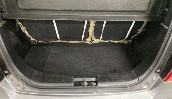2017 Maruti Wagon R 1.0 VXI, Petrol, Manual, 35,966 km, Boot Inside