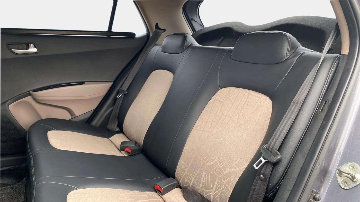 2019 Hyundai Grand i10 SPORTZ 1.2 KAPPA VTVT, Petrol, Manual, 54,456 km, Right Side Rear Door Cabin