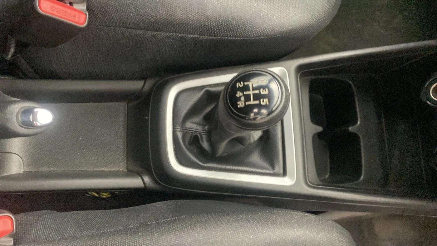 2021 Maruti Swift VXI, Petrol, Manual, 33,518 km, Gear Lever