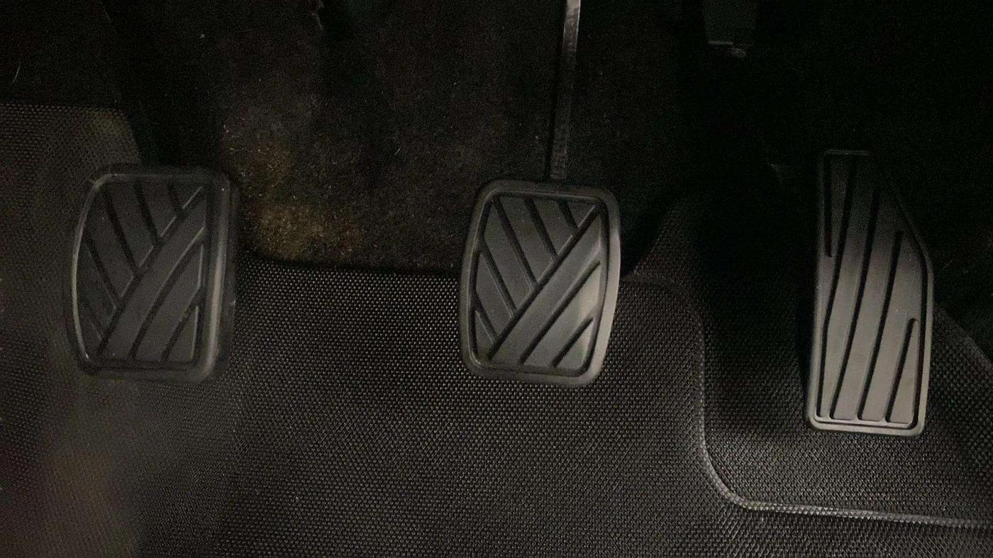 2021 Maruti Swift VXI, Petrol, Manual, 33,518 km, Pedals