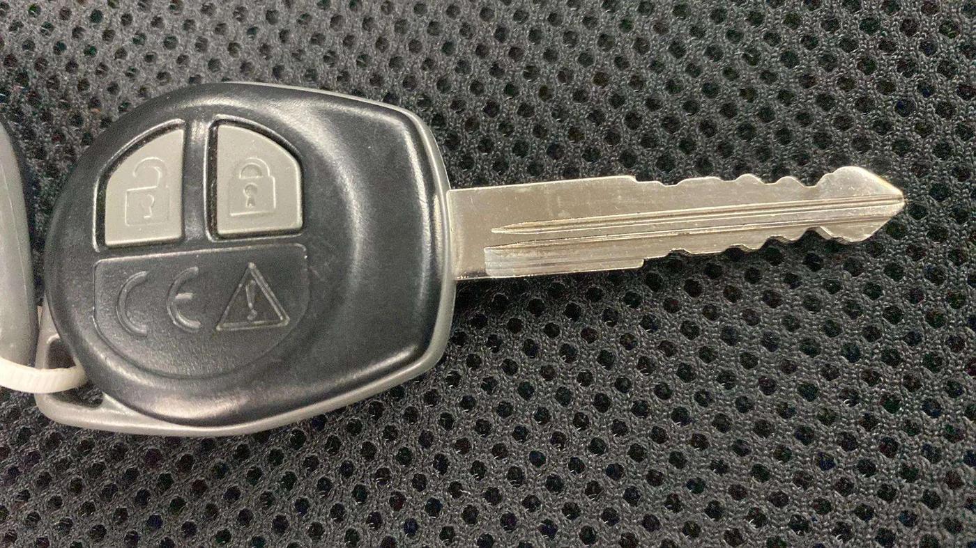 2021 Maruti Swift VXI, Petrol, Manual, 33,518 km, Key Close Up