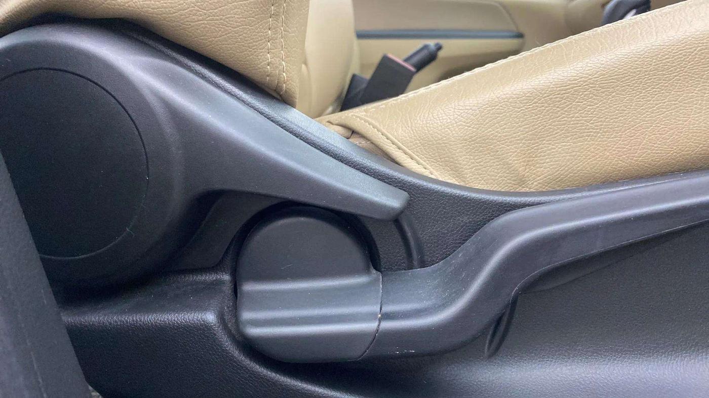 2022 Honda Amaze 1.2L I-VTEC VX CVT, Petrol, Automatic, 22,808 km, Driver Side Adjustment Panel