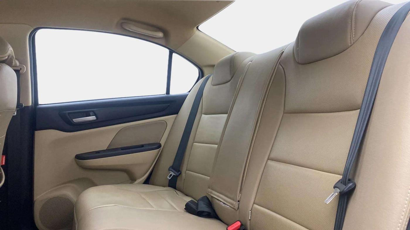 2022 Honda Amaze 1.2L I-VTEC VX CVT, Petrol, Automatic, 22,808 km, Right Side Rear Door Cabin