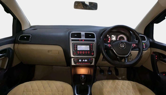 2014 Volkswagen Polo HIGHLINE1.2L, Petrol, Manual, 34,314 km, Dashboard