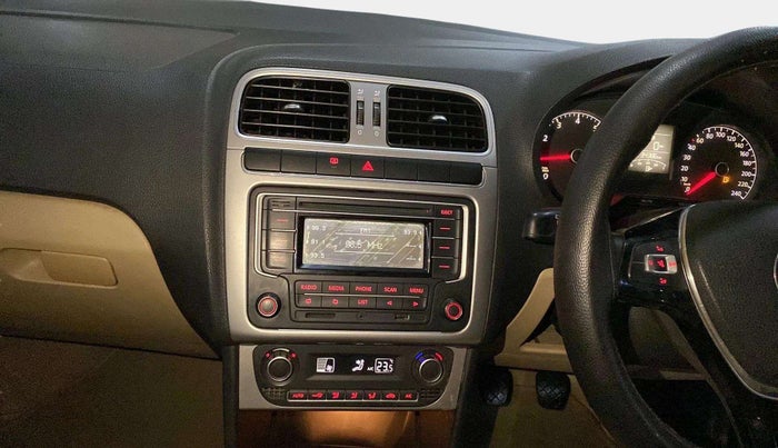 2014 Volkswagen Polo HIGHLINE1.2L, Petrol, Manual, 34,314 km, Air Conditioner