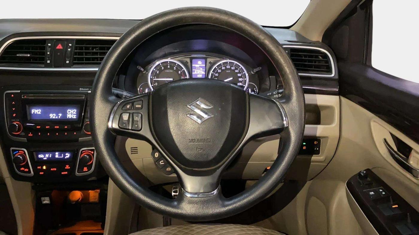 2017 Maruti Ciaz ZETA 1.4  MT PETROL, Petrol, Manual, 67,185 km, Steering Wheel Close Up
