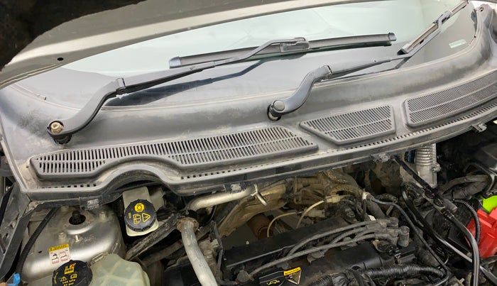 2016 Ford Ecosport TITANIUM 1.5L PETROL AT, CNG, Automatic, 58,813 km, Bonnet (hood) - Cowl vent panel has minor damage