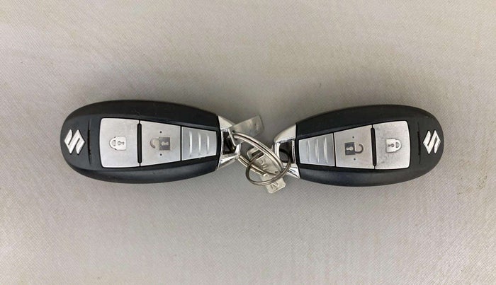 2020 Maruti Vitara Brezza VXI, Petrol, Manual, 63,045 km, Key Close Up