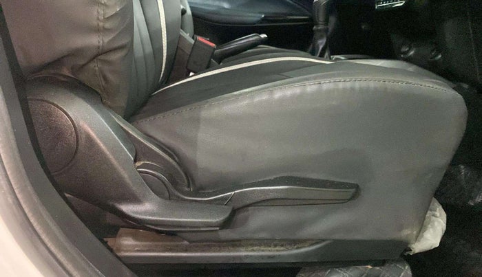 2023 Maruti Baleno ALPHA PETROL 1.2, Petrol, Manual, 15,979 km, Driver Side Adjustment Panel