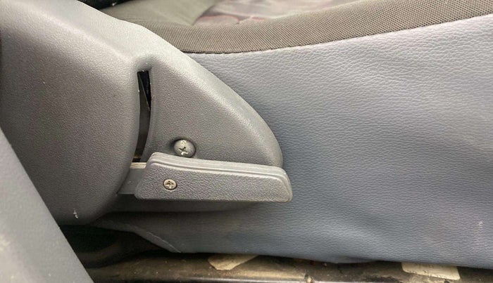 2013 Maruti Alto 800 LXI, Petrol, Manual, 54,097 km, Driver Side Adjustment Panel