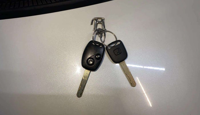 2018 Honda Amaze 1.2L I-VTEC S, Petrol, Manual, 48,642 km, Key Close Up