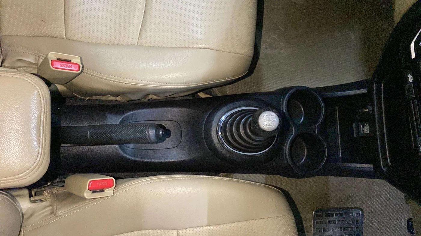 2018 Honda Amaze 1.2L I-VTEC S, Petrol, Manual, 48,642 km, Gear Lever