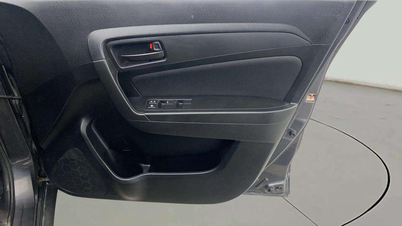 2020 Maruti Vitara Brezza VXI, Petrol, Manual, 31,906 km, Driver Side Door Panels Control