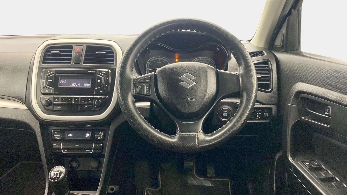2020 Maruti Vitara Brezza VXI, Petrol, Manual, 31,906 km, Steering Wheel Close Up