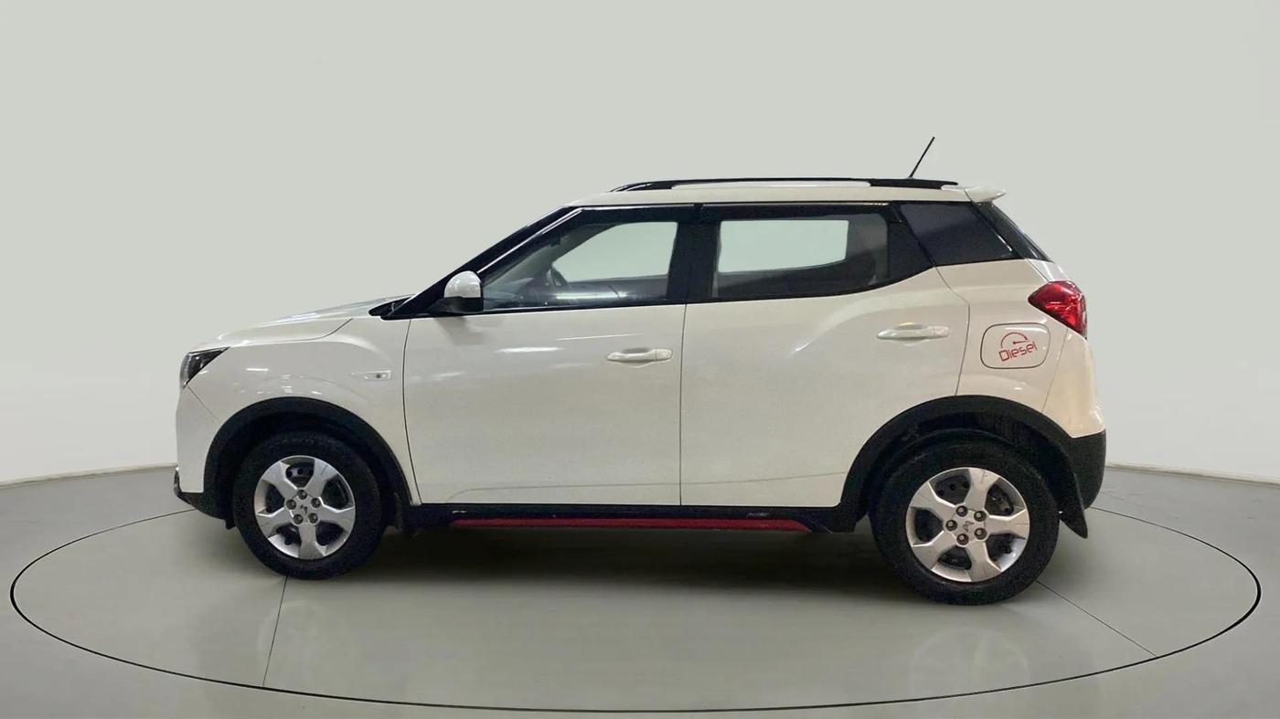 2023 Mahindra XUV300 W6 1.5 Diesel, Diesel, Manual, 14,902 km, Left Side