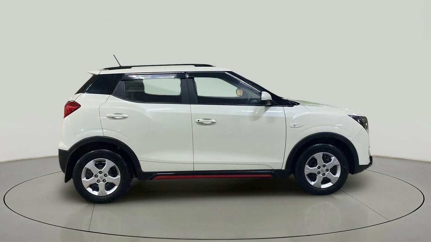 2023 Mahindra XUV300 W6 1.5 Diesel, Diesel, Manual, 14,902 km, Right Side View
