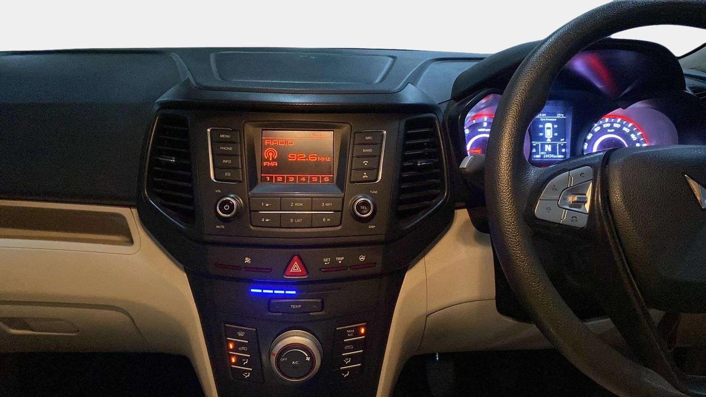 2023 Mahindra XUV300 W6 1.5 Diesel, Diesel, Manual, 14,902 km, Air Conditioner